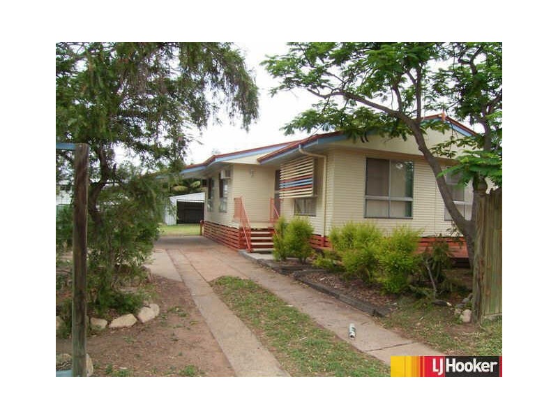 6 Rose Street, Moranbah QLD 4744