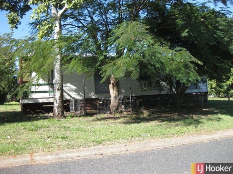 17a Flinders Drive, Moranbah QLD 4744