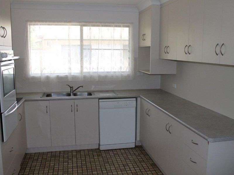 184 Mills Avenue, Moranbah QLD 4744