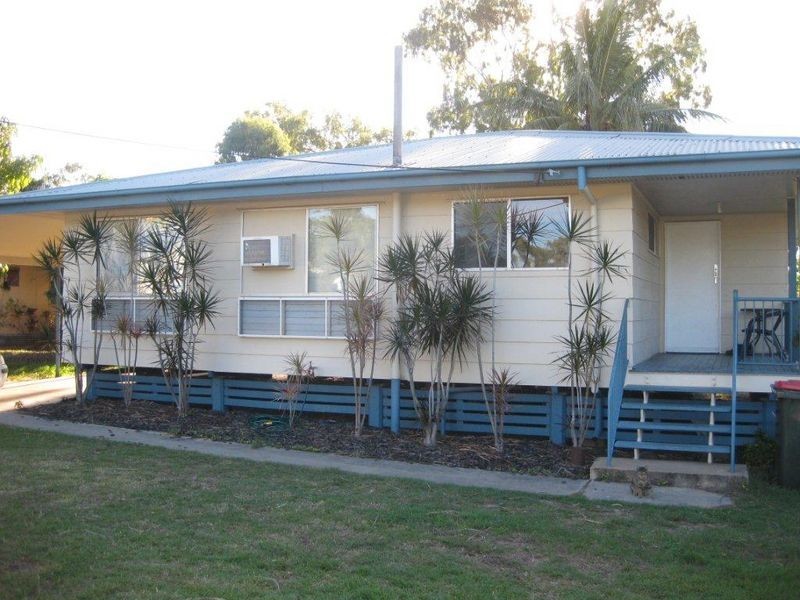 12 Munro Street, Moranbah QLD 4744