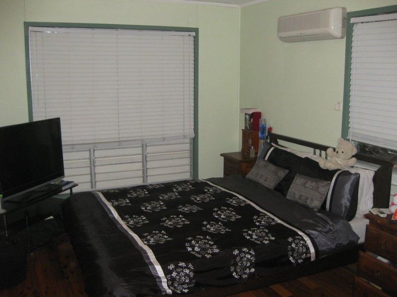 12 Munro Street, Moranbah QLD 4744