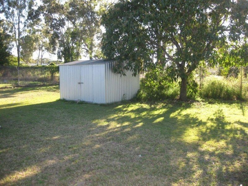 12 Munro Street, Moranbah QLD 4744