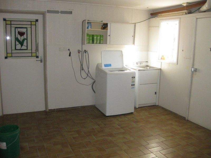 186 Mills Avenue, Moranbah QLD 4744