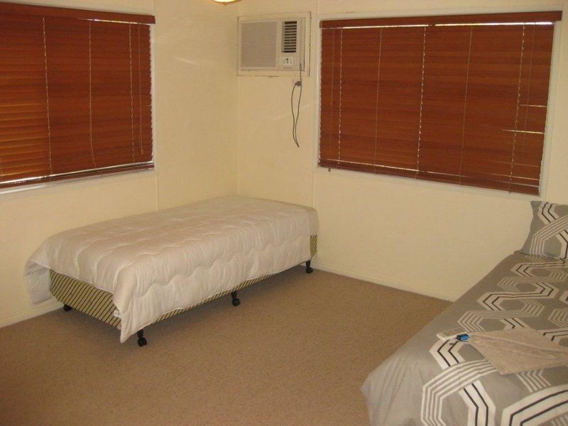 186 Mills Avenue, Moranbah QLD 4744