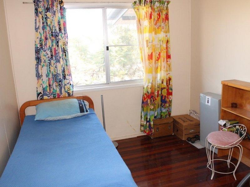 16 Bradman Street, Moranbah QLD 4744