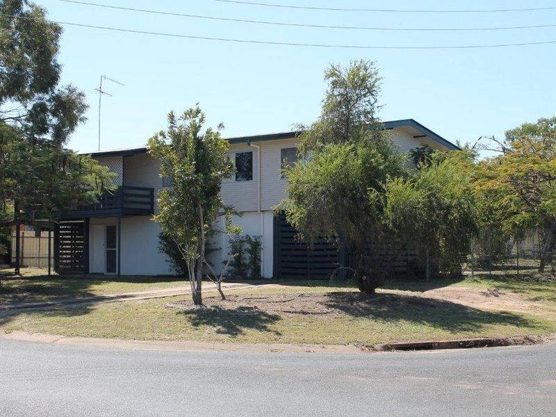 16 Bradman Street, Moranbah QLD 4744