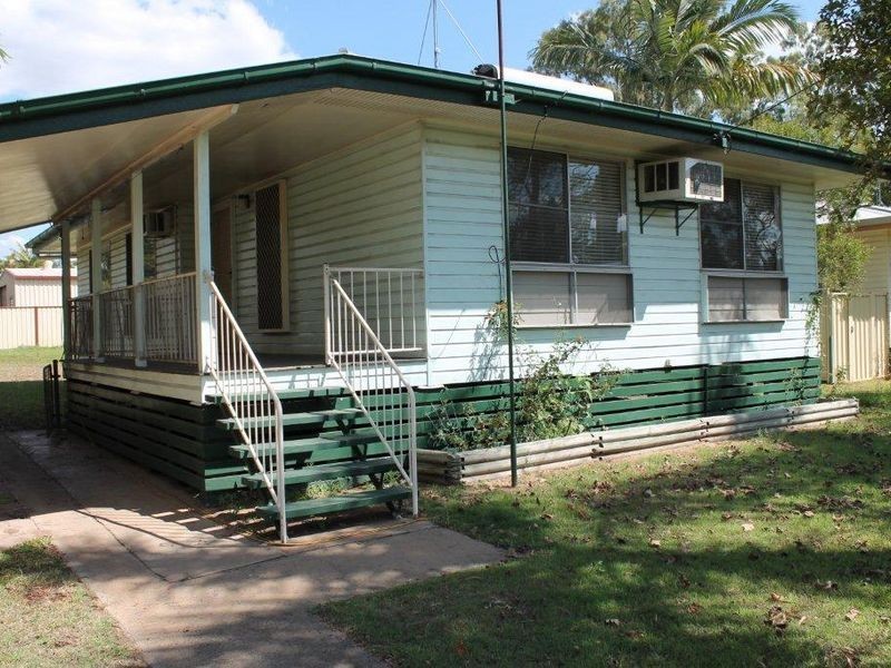 17 Kennedy Drive, Moranbah QLD 4744