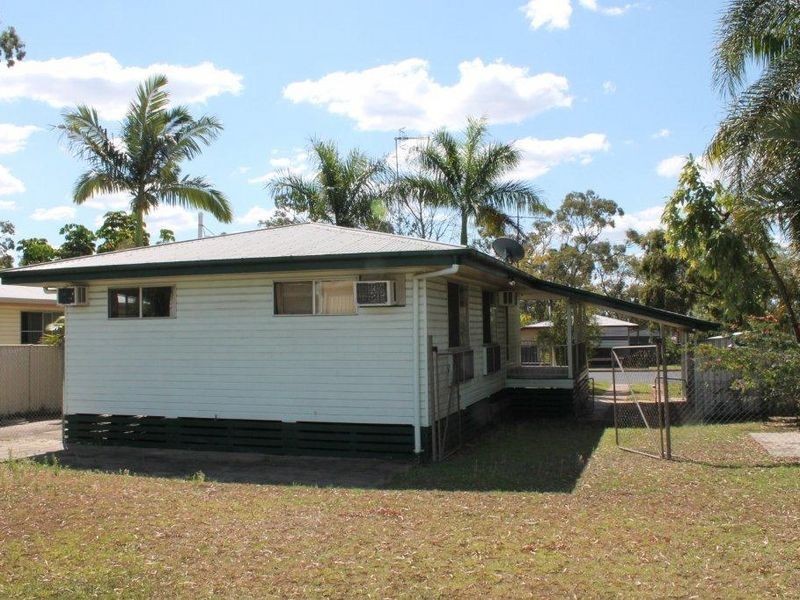 17 Kennedy Drive, Moranbah QLD 4744