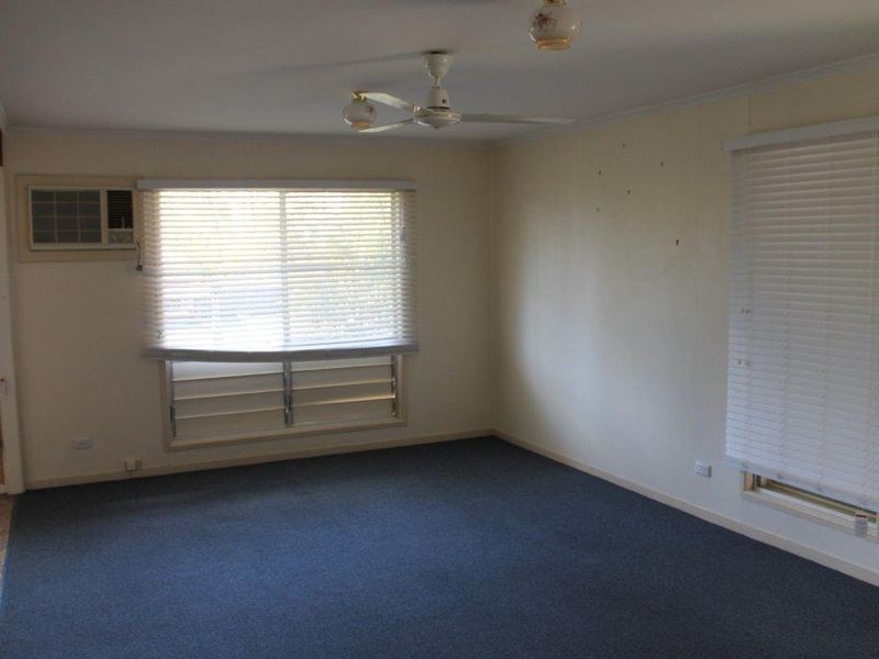 17 Kennedy Drive, Moranbah QLD 4744
