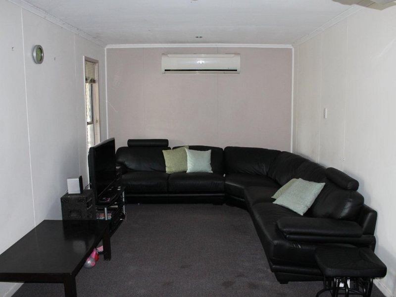 1 Lyons Court, Moranbah QLD 4744