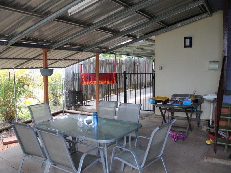 1 Lyons Court, Moranbah QLD 4744