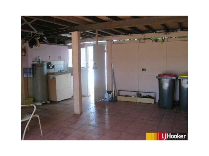 17 Ney Street, Moranbah QLD 4744