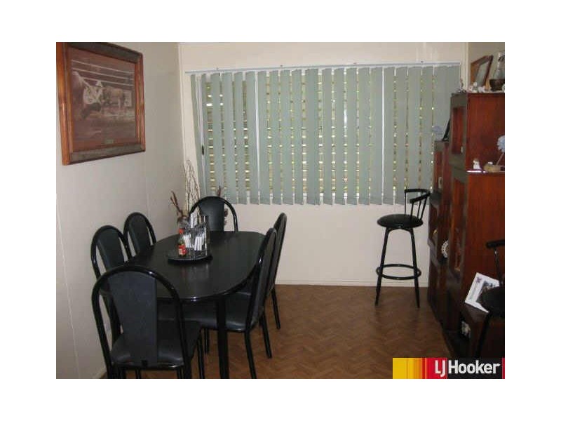 16 Mackenzie Drive, Moranbah QLD 4744