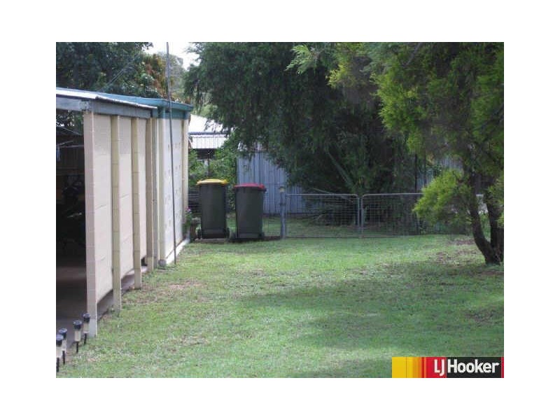 16 Mackenzie Drive, Moranbah QLD 4744