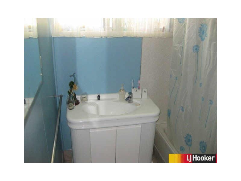 8 Harris Court, Moranbah QLD 4744