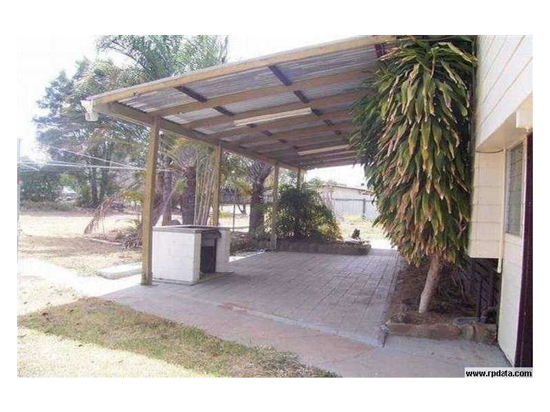 28 Flinders Drive, Moranbah QLD 4744