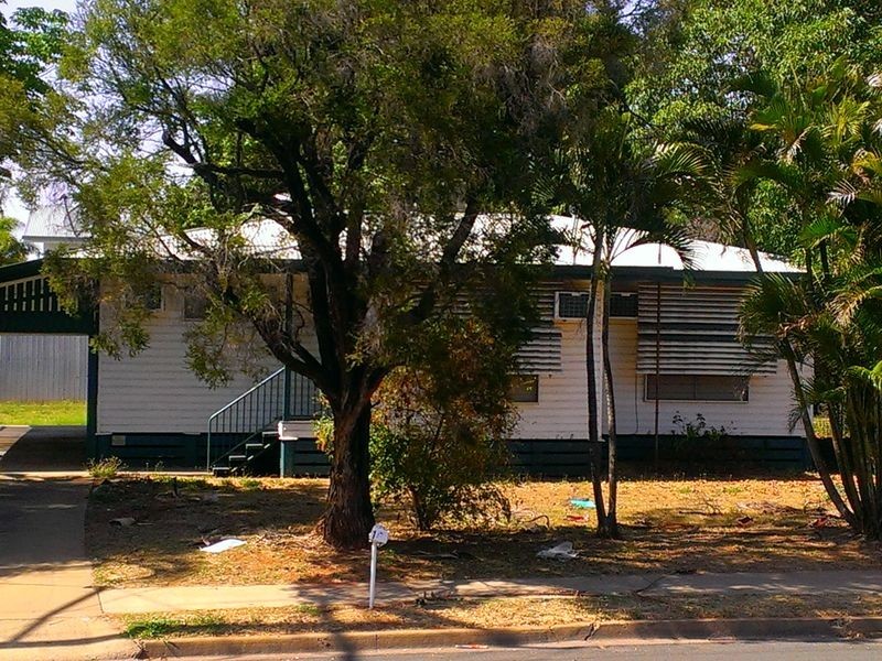 160 Mills Avenue, Moranbah QLD 4744
