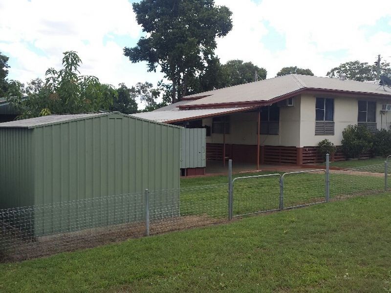 10 Lawrence Street, Moranbah QLD 4744