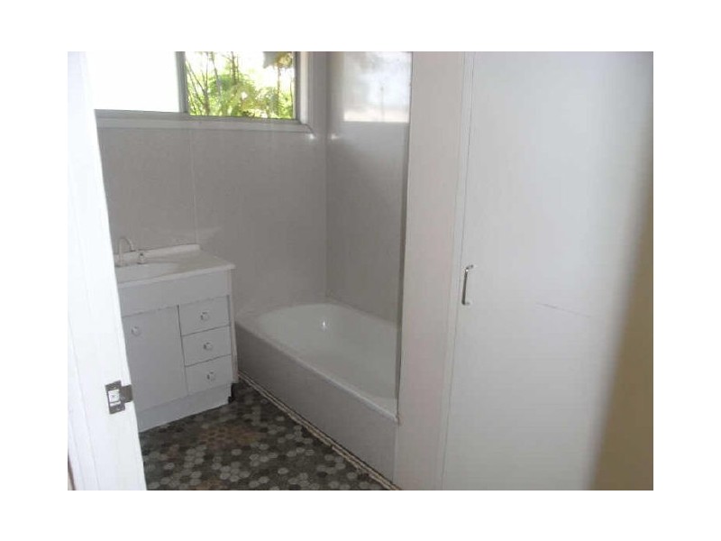 3 Chifley Court, Moranbah QLD 4744