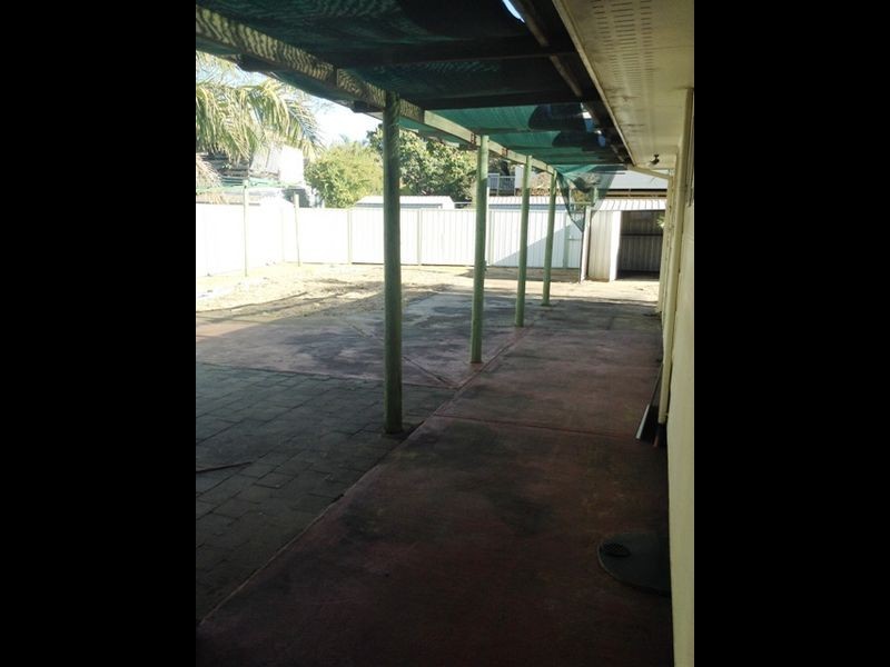 1 Yeates Street, Moranbah QLD 4744