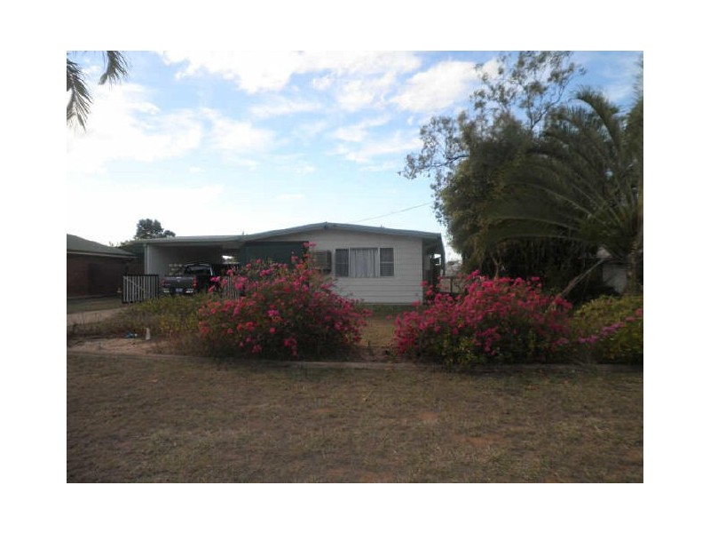 7 Maitland Street, Moranbah QLD 4744