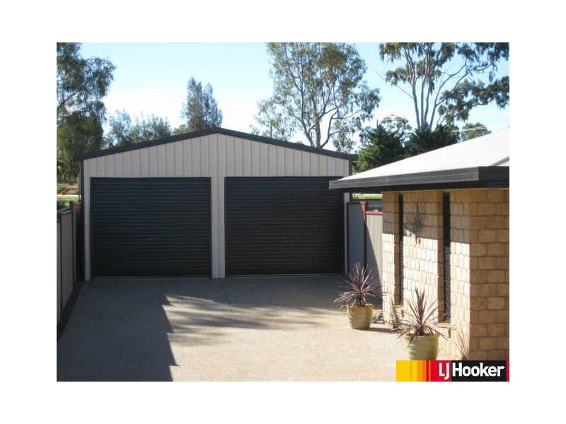 41 Thurston Drive, Moranbah QLD 4744