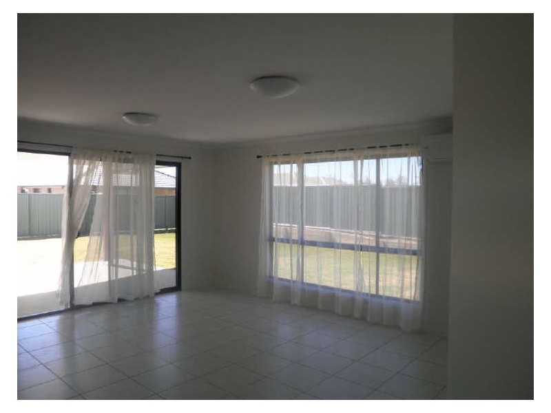 76 Utah Drive, Moranbah QLD 4744