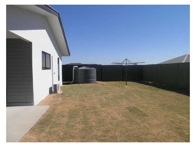 76 Utah Drive, Moranbah QLD 4744