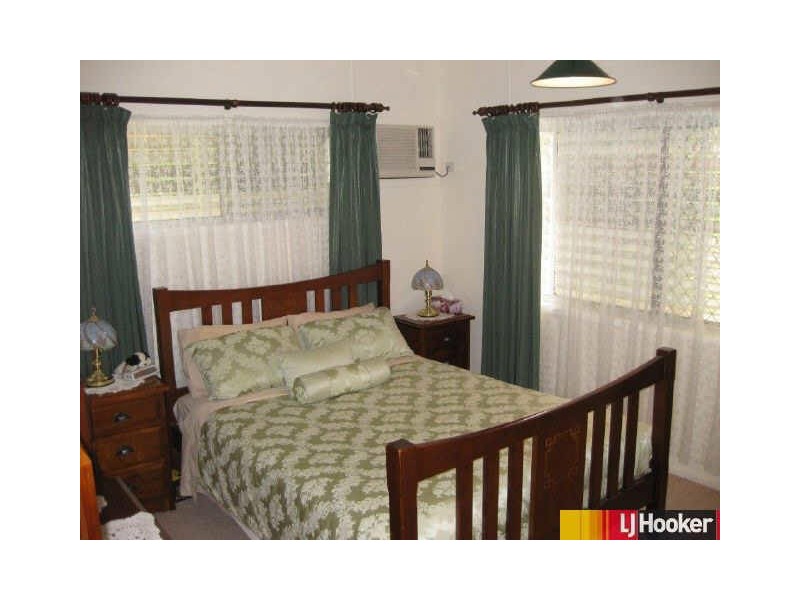 17 Goolagong Crescent, Moranbah QLD 4744
