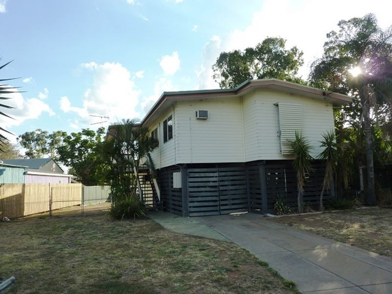 18 Barraclough Crescent, Moranbah QLD 4744