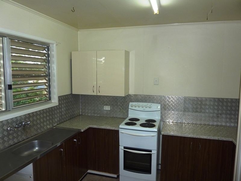 18 Barraclough Crescent, Moranbah QLD 4744