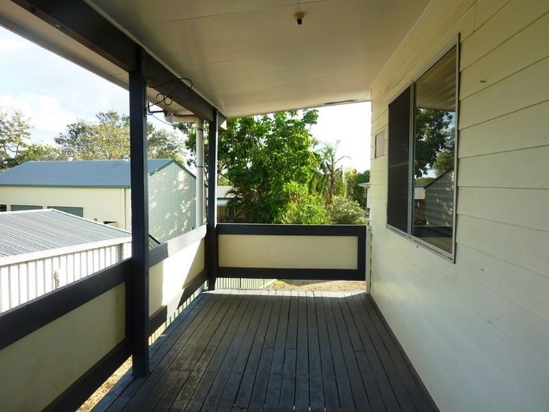 18 Barraclough Crescent, Moranbah QLD 4744