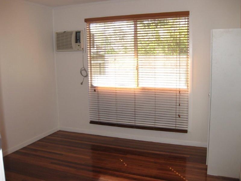 88 Mills Avenue, Moranbah QLD 4744