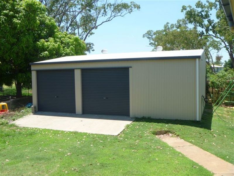 37 Goolagong Crescent, Moranbah QLD 4744