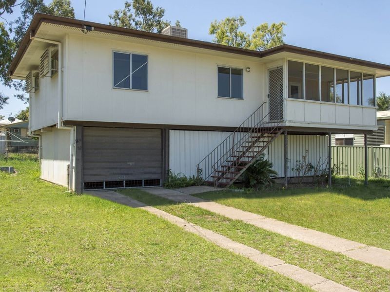 18 Lawson Drive, Moranbah QLD 4744