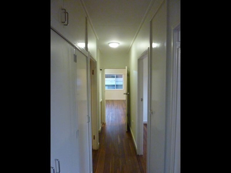 18 Lawson Drive, Moranbah QLD 4744