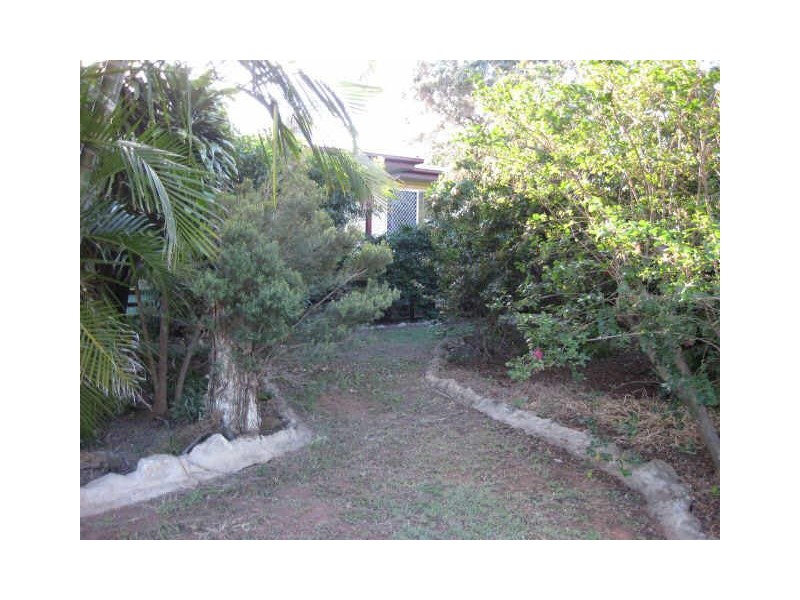 21 Rolfe Street, Moranbah QLD 4744
