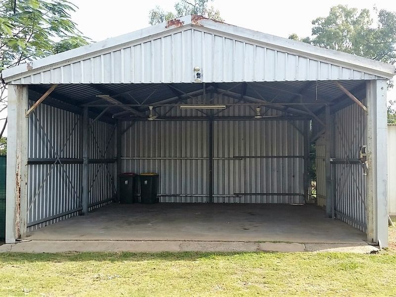 5 Belshore Street, Moranbah QLD 4744