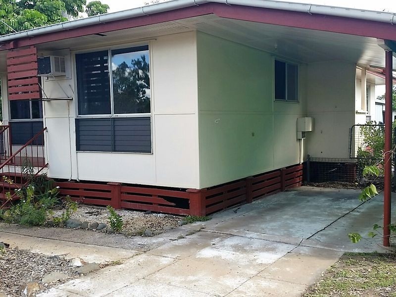 5 Belshore Street, Moranbah QLD 4744