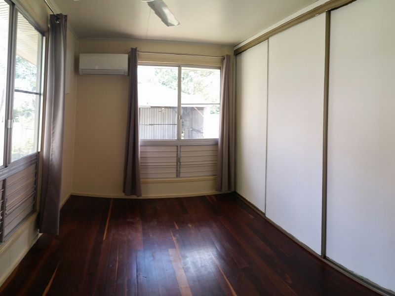 5 Belshore Street, Moranbah QLD 4744