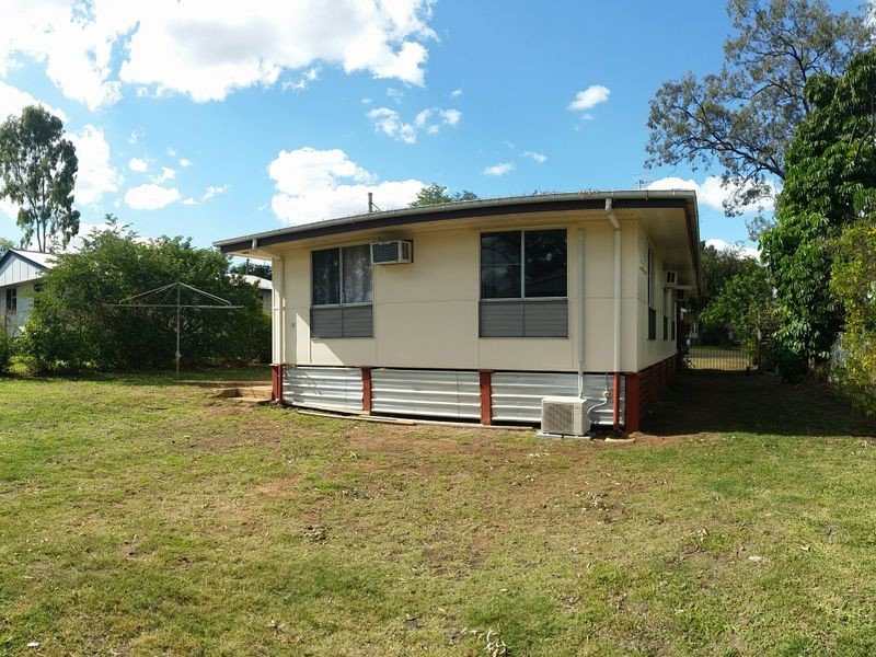 5 Belshore Street, Moranbah QLD 4744