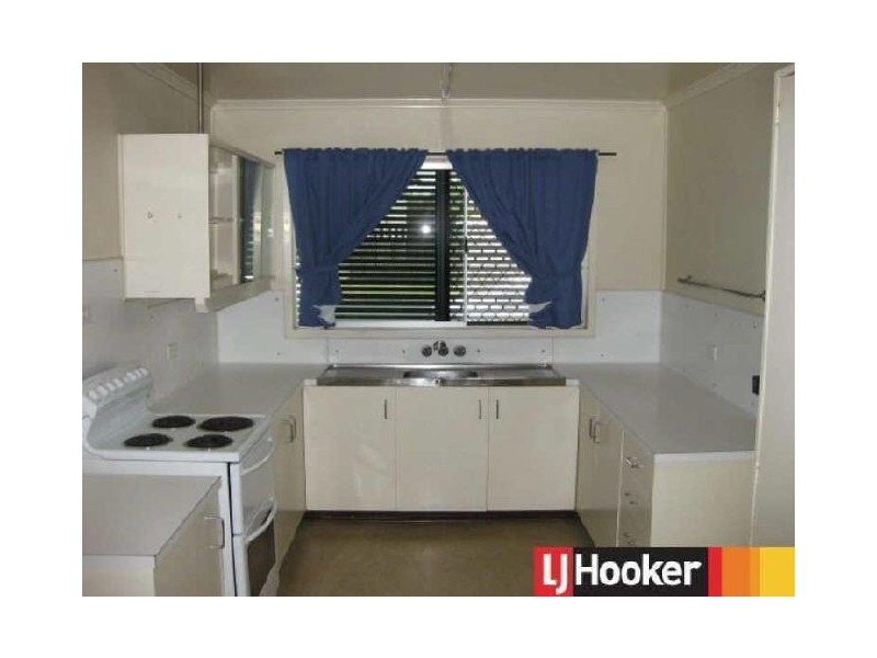 8 Laver Street, Moranbah QLD 4744