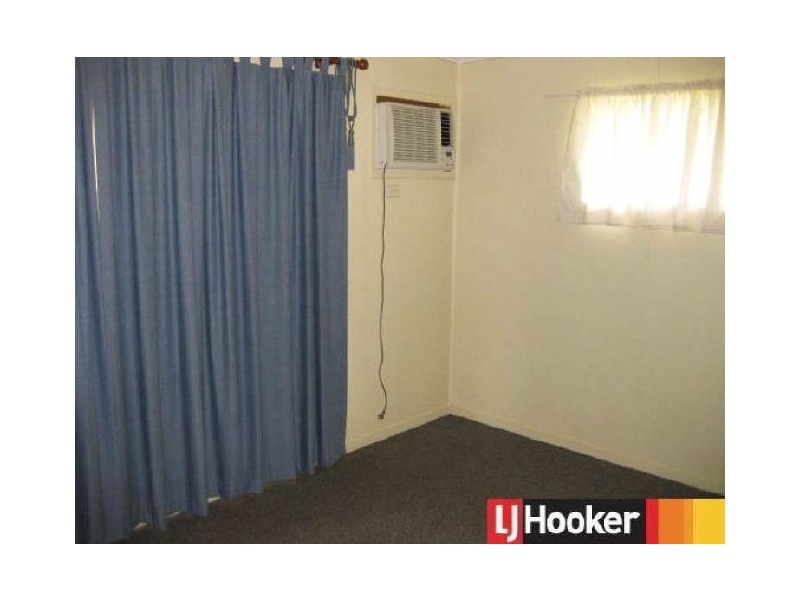 8 Laver Street, Moranbah QLD 4744