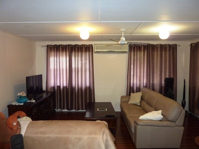 10 Flohr Drive, Moranbah QLD 4744