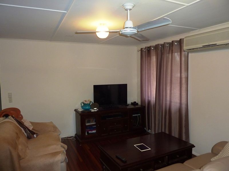 10 Flohr Drive, Moranbah QLD 4744