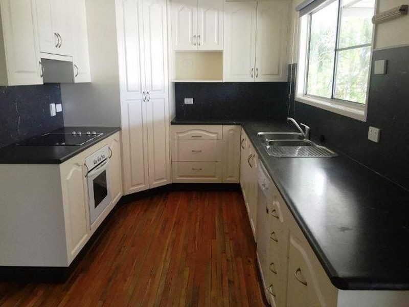 35 Brock Street, Dysart QLD 4745