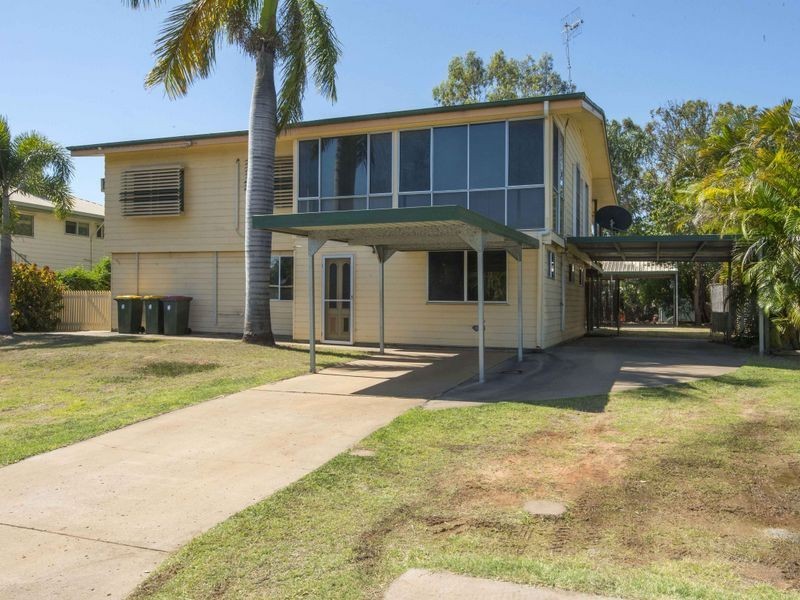 7 De Castella Drive, Moranbah QLD 4744