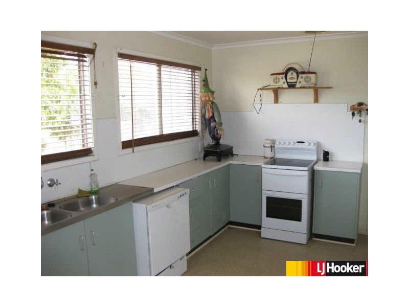 30 Shannon Drive, Moranbah QLD 4744