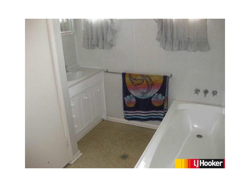 30 Shannon Drive, Moranbah QLD 4744