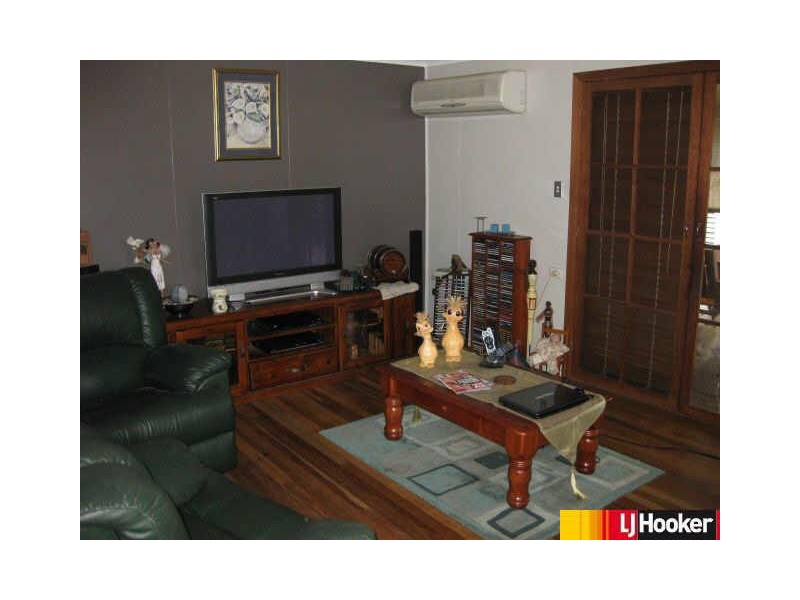 19 Oxley Drive, Moranbah QLD 4744